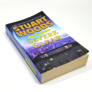 Stuart Woods Severe Clear Paperback Book EUC